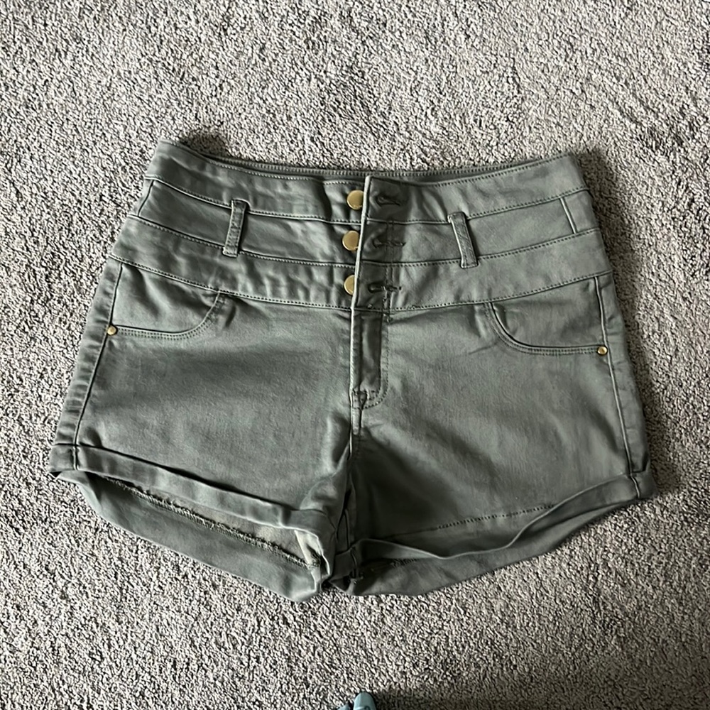 refuge women’s size 4 shorts